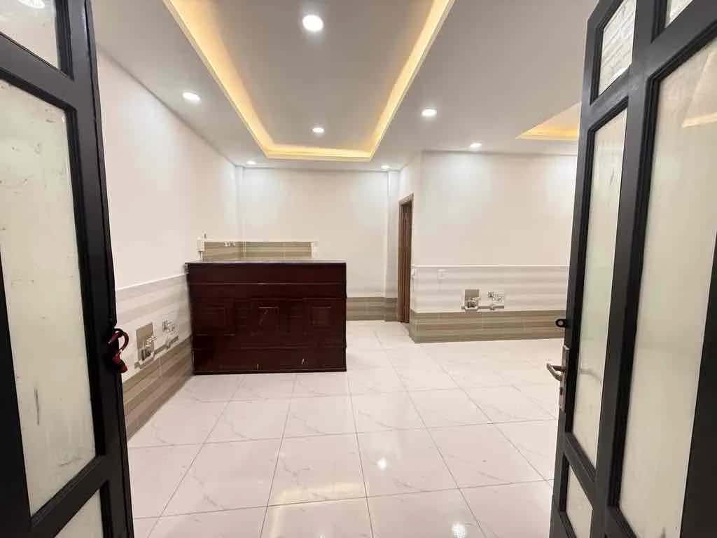 Cho thuê nhà hẻm Hẻm 380 Lê Văn Lương Quận 7, TP.HCM – 2 phòng ngủ, giá 9 triệu