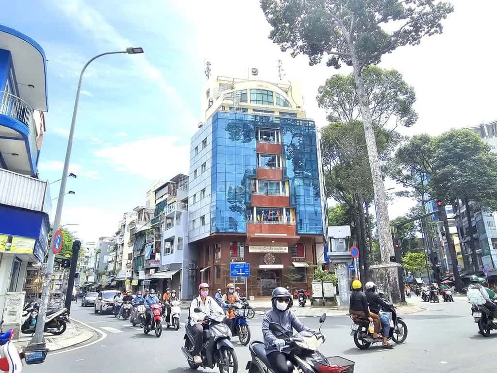 Cho thuê nhà mặt tiền Đường Sư Vạn Hạnh Quận 10, TP.HCM – giá 90 triệu
