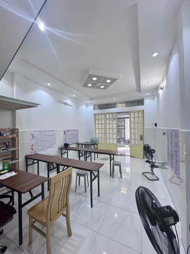 Cho thuê nhà hẻm Hẻm 120 Lê Văn Quới Bình Tân, TP.HCM – 2 phòng ngủ, giá 11.5 triệu Cho thuê nhà hẻm Hẻm 120 Lê Văn Quới Bình Tân, TP.HCM – 2 phòng ngủ, giá 11.5 triệu