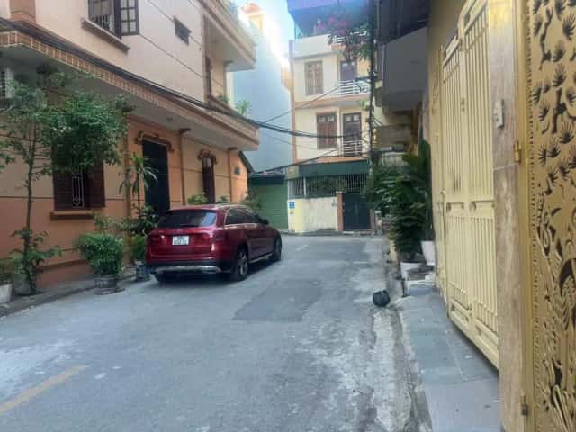 Cho thuê nhà mặt tiền Đường Nguyễn Văn Linh Việt Hưng, Hà Nội – 5 phòng ngủ, giá 20 triệu Cho thuê nhà mặt tiền Đường Nguyễn Văn Linh Việt Hưng, Hà Nội – 5 phòng ngủ, giá 20 triệu