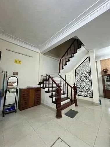 Cho thuê nhà hẻm Phố Minh Khai Vĩnh Tuy, Hà Nội – 3 phòng ngủ, giá 10 triệu