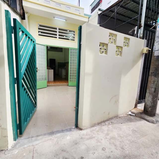 Cho thuê nhà hẻm Nguyễn Trọng Tuyển Quận Phú Nhuận, TP.HCM – 2 phòng ngủ, giá 12 triệu