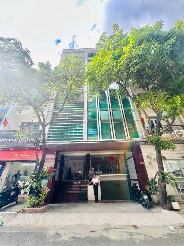 Cho thuê nhà mặt tiền Hoa Hồng Quận Phú Nhuận, TP.HCM – 4 phòng ngủ, giá 54 triệu