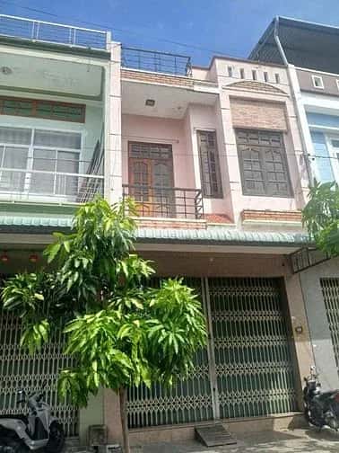 Cho thuê nhà mặt tiền Đống Đa, Bình Định – 4 phòng ngủ, giá 10 triệu