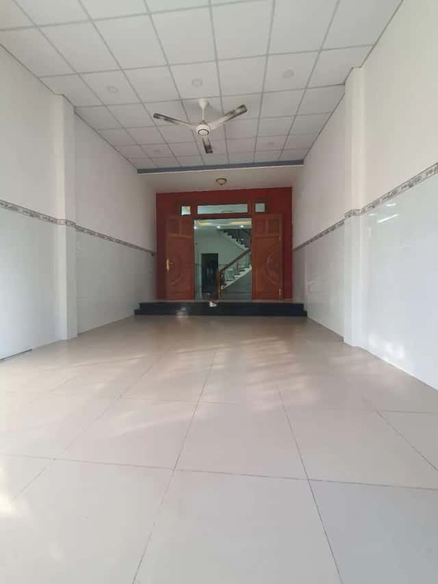 Cho thuê nhà mặt tiền Quận 12, Ho Chi Minh – 6 phòng ngủ, giá 6.5 triệu