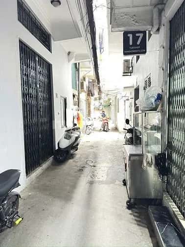 Cho thuê nhà hẻm Cát Linh Đống Đa, Hà Nội – 3 phòng ngủ, giá 11 triệu