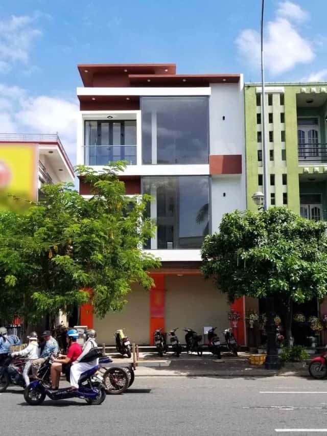 Cho thuê nhà mặt tiền Hoàng Diệu Hải Châu, Đà Nẵng – 4 phòng ngủ, giá 50 triệu Cho thuê nhà mặt tiền Hoàng Diệu Hải Châu, Đà Nẵng – 4 phòng ngủ, giá 50 triệu