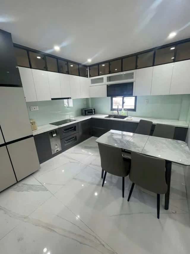 Bán nhà mặt tiền Đường Lý Thường Kiệt Quận 10, TP.HCM – 8 phòng ngủ, giá 30.5 tỷ