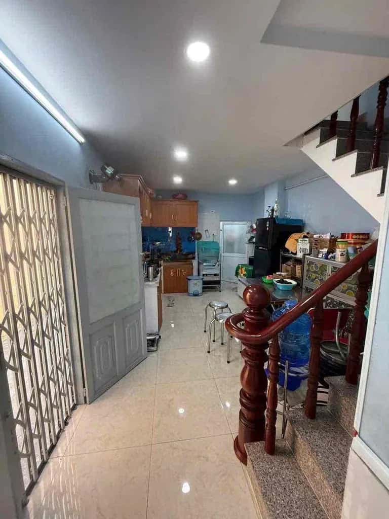 Cho thuê nhà mặt tiền Bến Mễ Cốc Quận 8, TP.HCM – 5 phòng ngủ, giá 10 triệu — Hình 2