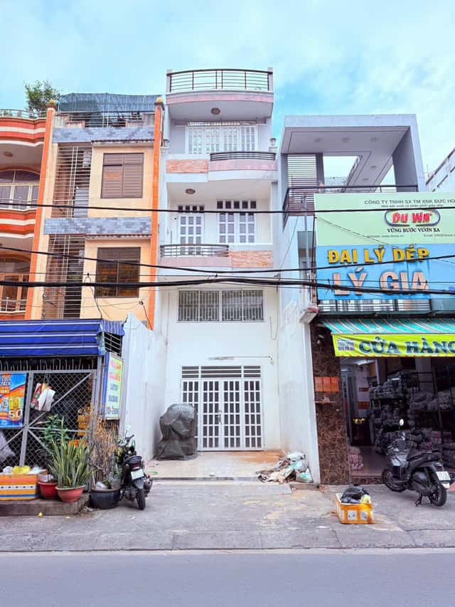 Bán nhà mặt tiền Trịnh Đình Trọng Quận Tân Phú, TP.HCM – giá 12.9 tỷ Bán nhà mặt tiền Trịnh Đình Trọng Quận Tân Phú, TP.HCM – giá 12.9 tỷ