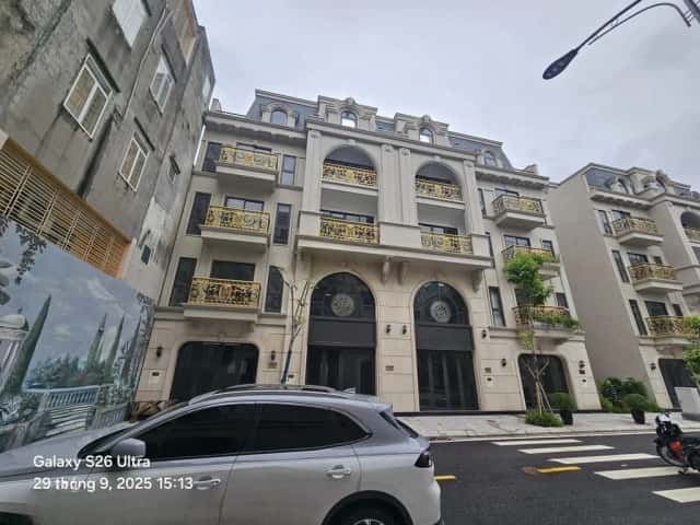 Bán nhà mặt tiền Royal River City 80 Hạ Lý Quận Hồng Bàng, TP. Hải Phòng – 5 phòng ngủ, giá 9.5 tỷ Bán nhà mặt tiền Royal River City 80 Hạ Lý Quận Hồng Bàng, TP. Hải Phòng – 5 phòng ngủ, giá 9.5 tỷ