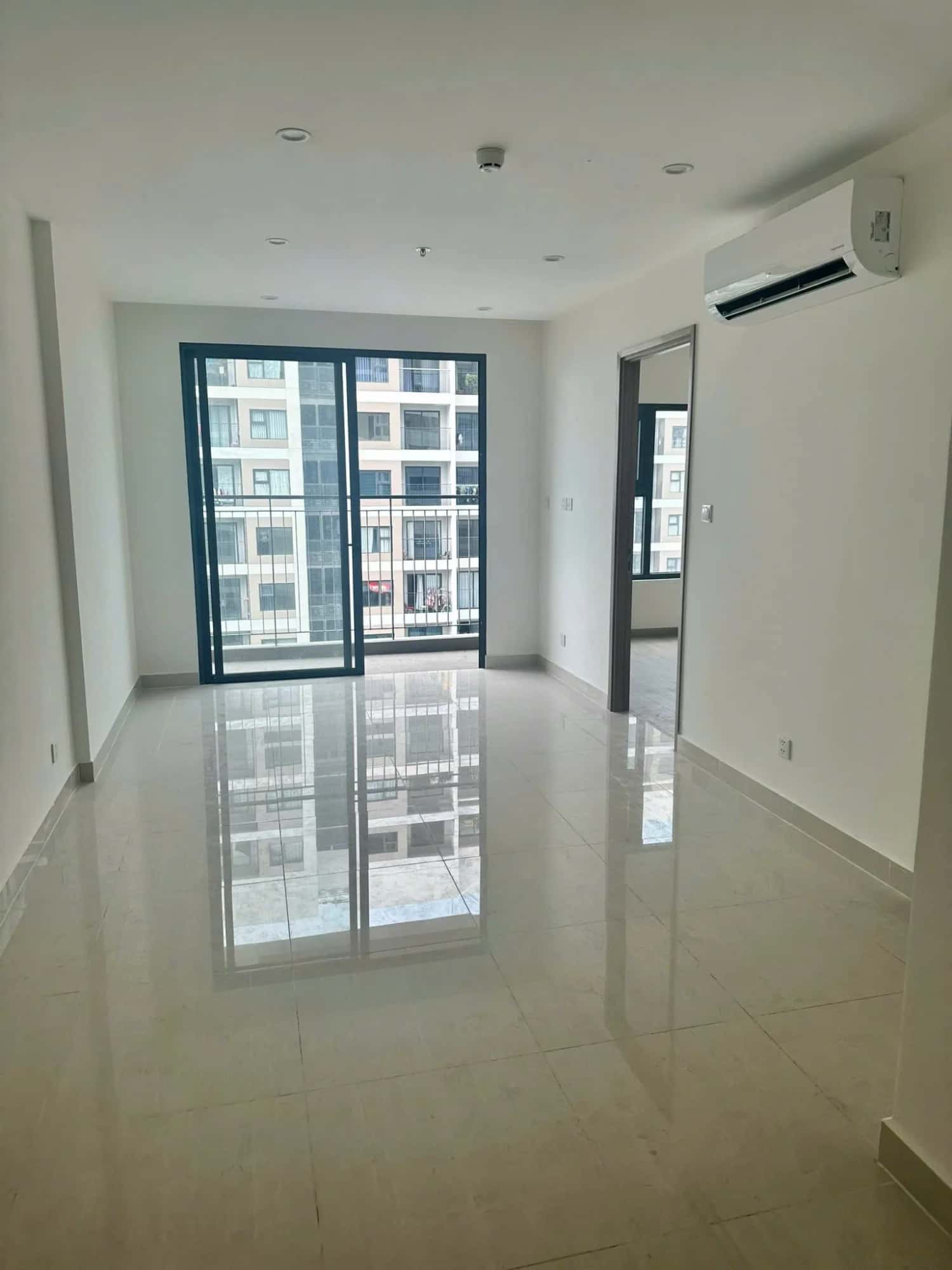Bán căn hộ chung cư Vinhomes grand park, 88 phước thiện  Quận 9, TP.HCM – 2 phòng ngủ, giá 3.4 tỷ — Hình 2