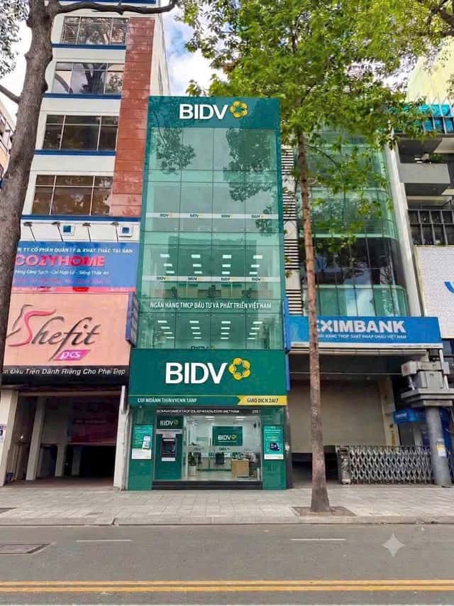 Bán nhà mặt tiền Nguyễn Chí Thanh Quận 5, TP.HCM – giá 70 tỷ