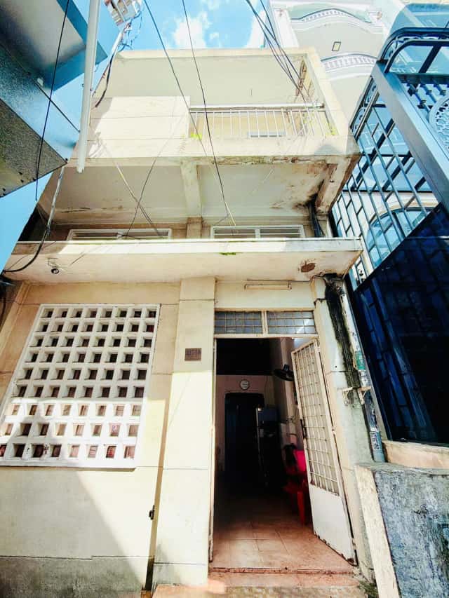 Bán nhà hẻm Phan Văn Trị Quận 5, TP.HCM – 4 phòng ngủ, giá 5.7 tỷ Bán nhà hẻm Phan Văn Trị Quận 5, TP.HCM – 4 phòng ngủ, giá 5.7 tỷ