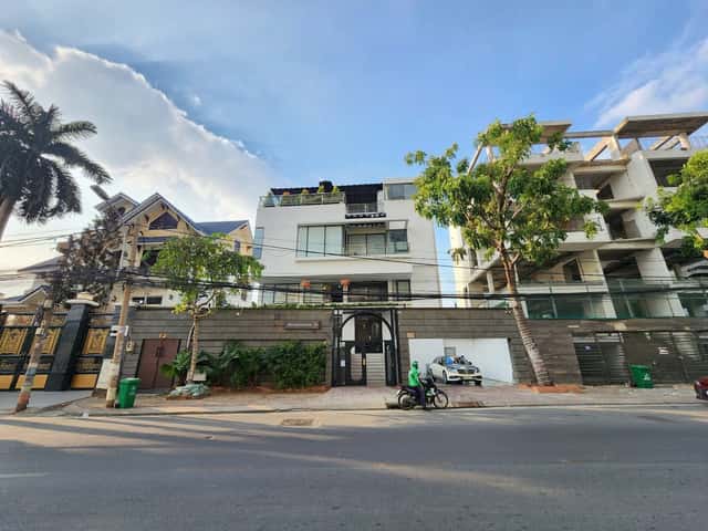 Bán nhà mặt tiền Nguyễn Văn Hưởng Thành phố Thủ Đức, TP.HCM – giá 150 tỷ Bán nhà mặt tiền Nguyễn Văn Hưởng Thành phố Thủ Đức, TP.HCM – giá 150 tỷ
