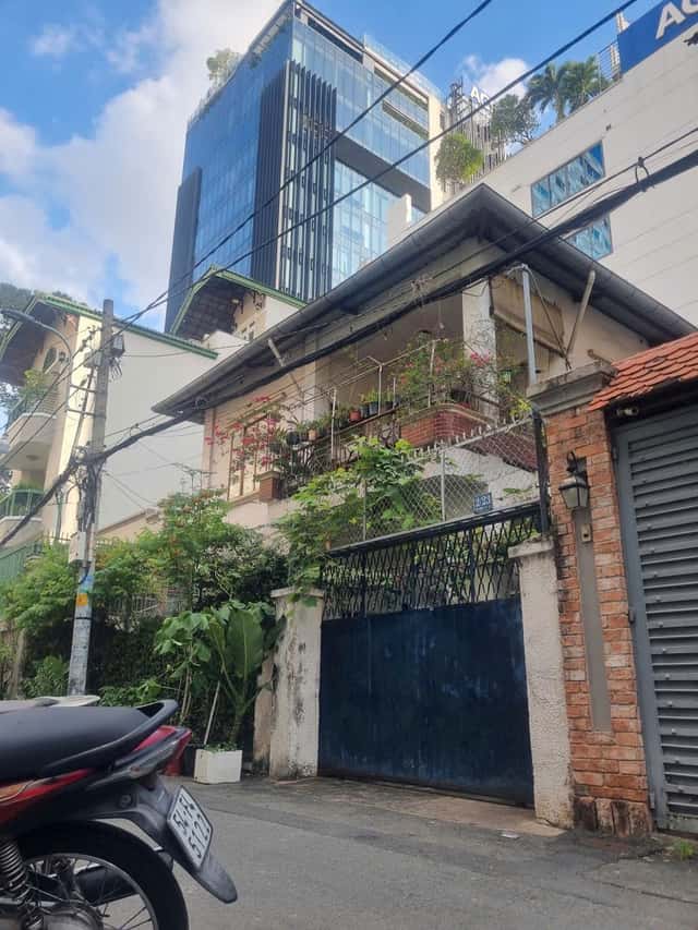 Bán nhà hẻm Cao Thắng Quận 3, TP.HCM – 1 phòng ngủ, giá 76 tỷ Bán nhà hẻm Cao Thắng Quận 3, TP.HCM – 1 phòng ngủ, giá 76 tỷ