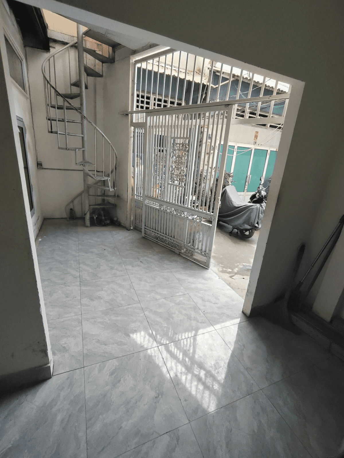 Bán nhà mặt tiền Huỳnh tấn phát Quận 7, TP.HCM – 4 phòng ngủ, giá 4.3 tỷ