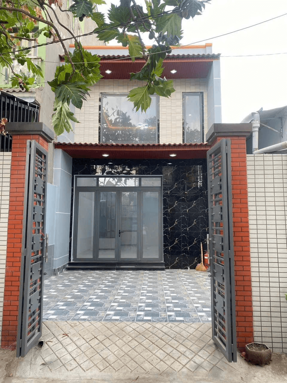 Bán nhà mặt tiền Ngã 4 bình phước Thành phố Thuận An, Bình Dương – 3 phòng ngủ, giá 4.4 tỷ