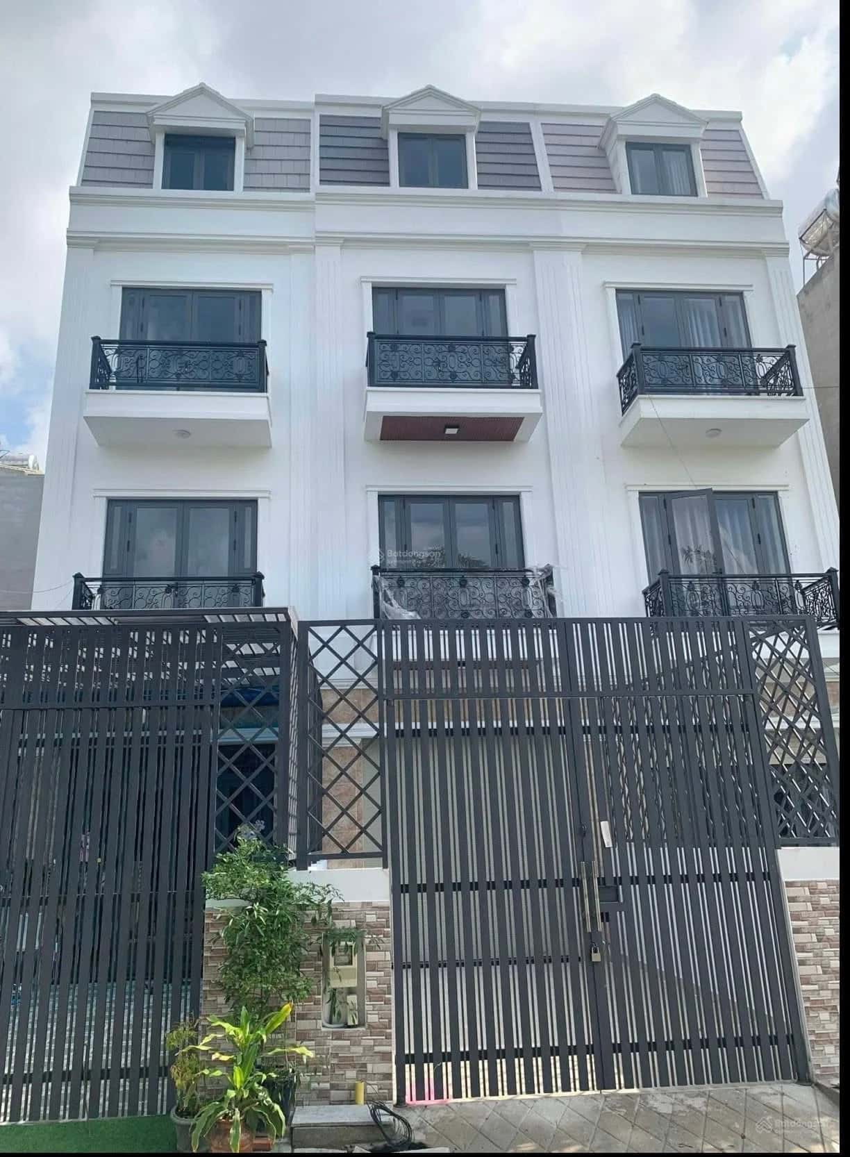 Cho thuê nhà hẻm Hà Huy Giáp Quận 12, TP.HCM – 5 phòng ngủ, giá 16 triệu