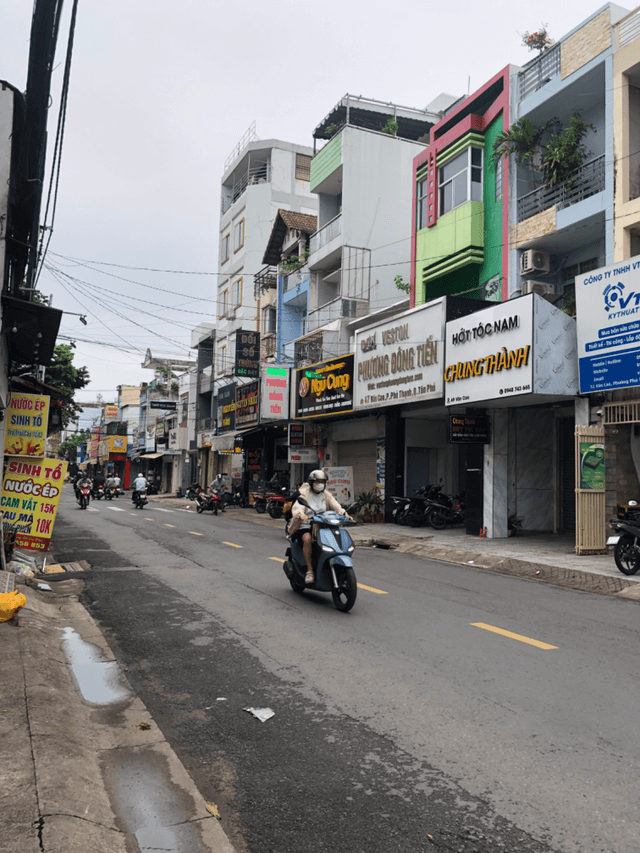 Bán nhà mặt tiền Văn Cao Quận Tân Phú, TP.HCM – 3 phòng ngủ, giá 5 tỷ