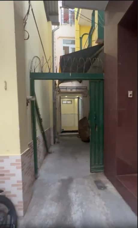 Cho thuê nhà hẻm Đ. Calmette Quận 1, TP.HCM – 2 phòng ngủ, giá 15 triệu