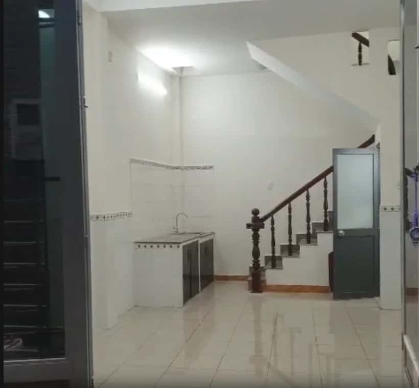 Cho thuê nhà hẻm Dương Quảng Hàm Quận 3, TP.HCM – 2 phòng ngủ, giá 11 triệu