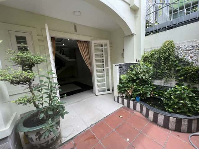 Bán nhà hẻm Hòa Hưng Quận 10, TP.HCM – giá 12.7 tỷ