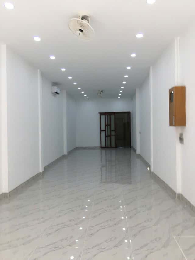 Bán nhà mặt tiền Hoàng Hoa Thám Q. Tân Bình, Thành phố – giá 28 tỷ Bán nhà mặt tiền Hoàng Hoa Thám Q. Tân Bình, Thành phố – giá 28 tỷ