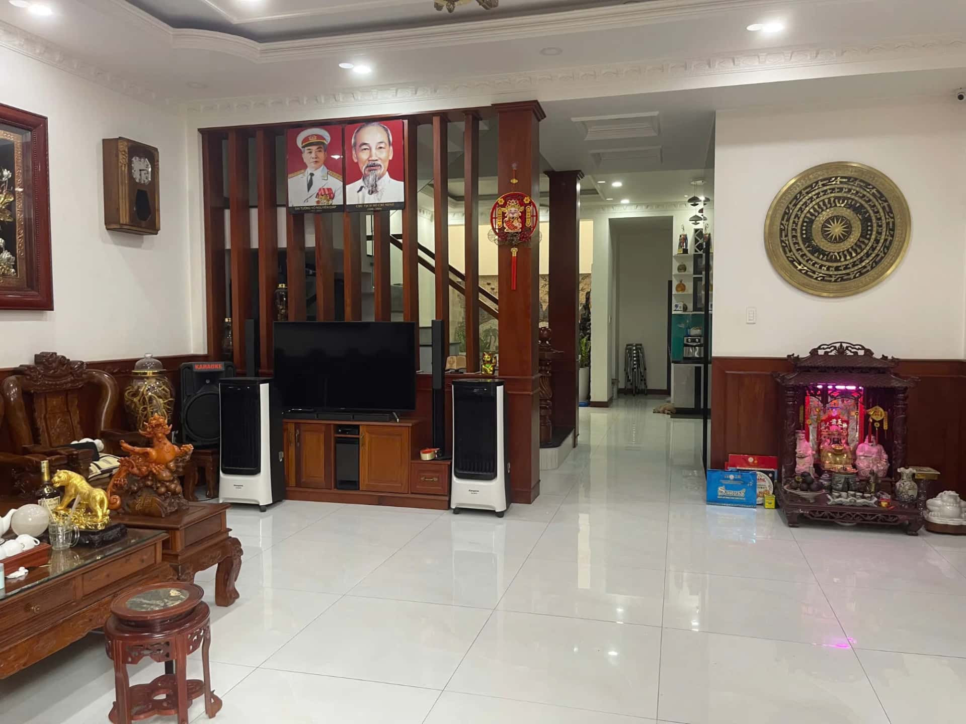 Bán nhà mặt tiền Nguyễn Văn Huyên Quận Tân Phú, TP.HCM – 4 phòng ngủ, giá 25.5 tỷ