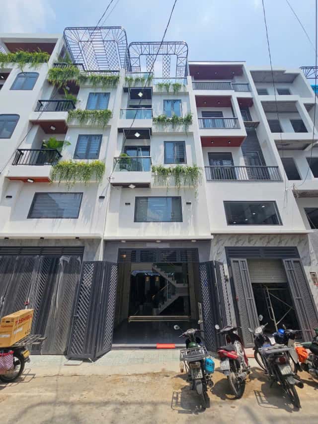 Bán nhà hẻm 28/41 đường dọc kênh Quận 12, TP.HCM – 4 phòng ngủ, giá 6.5 tỷ