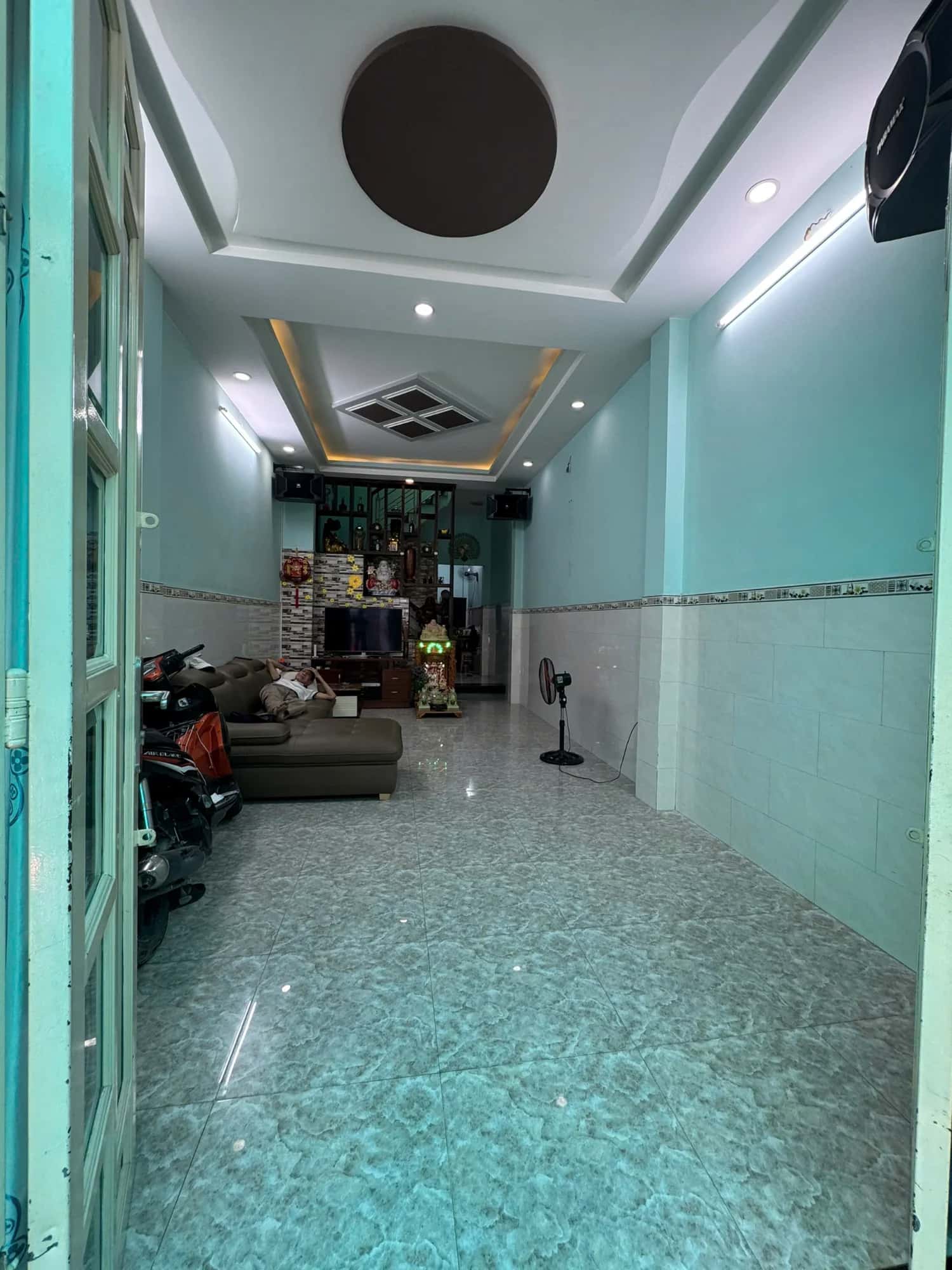 Bán nhà hẻm 250/21/1A Đường Bàu Cát Quận Tân Bình, TP.HCM – 4 phòng ngủ, giá 6.8 tỷ — Hình 2 Bán nhà hẻm 250/21/1A Đường Bàu Cát Quận Tân Bình, TP.HCM – 4 phòng ngủ, giá 6.8 tỷ — Hình 2