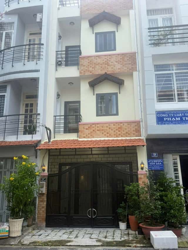 Bán nhà mặt tiền đường số 5 Quận 7, TP.HCM – 4 phòng ngủ, giá 10.5 tỷ