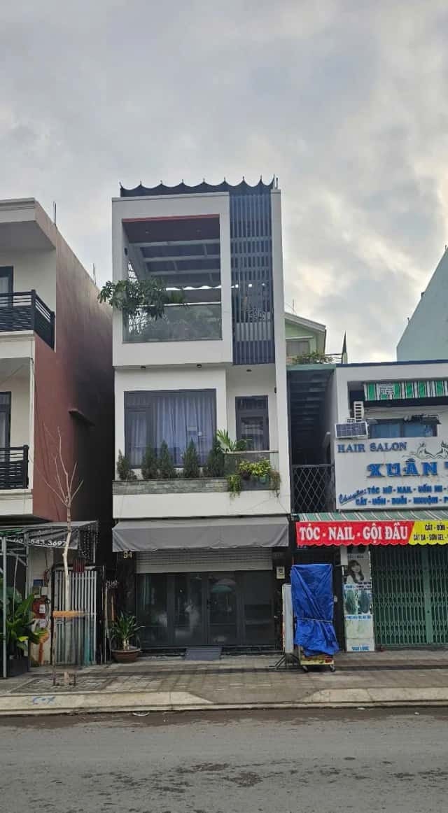 Bán nhà mặt tiền Dương Quảng Hàm Quận Gò Vấp, TP.HCM – 3 phòng ngủ, giá 13 tỷ