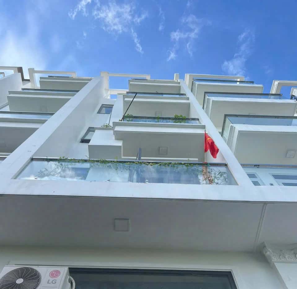 Bán nhà hẻm 161D/104A/3 Lạc Long Quân Quận 11, TP.HCM – 6 phòng ngủ, giá 9.3 tỷ
