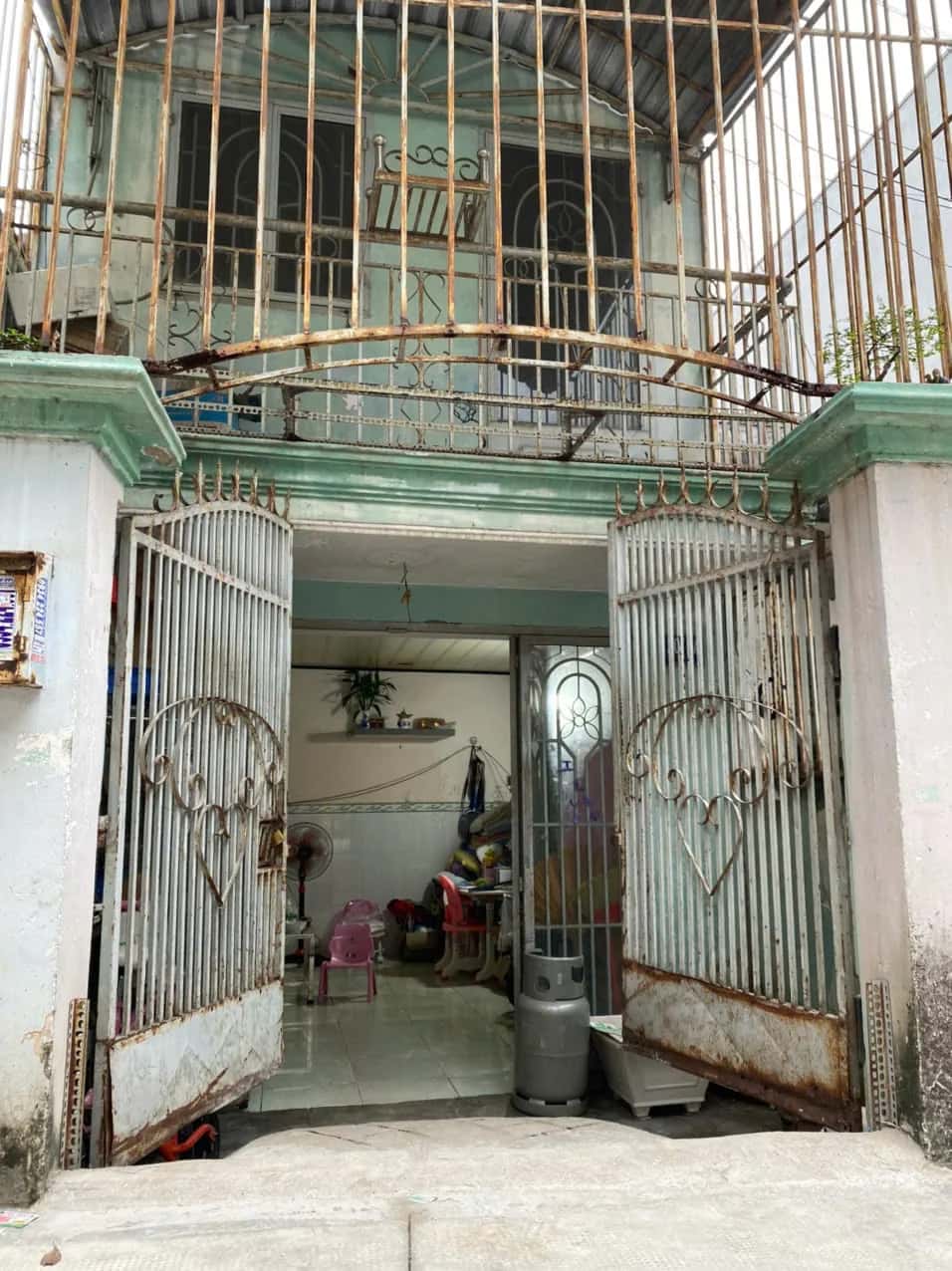 Bán nhà hẻm 20/5 đường 176  Quận 9, TP.HCM – 2 phòng ngủ, giá 4.3 tỷ