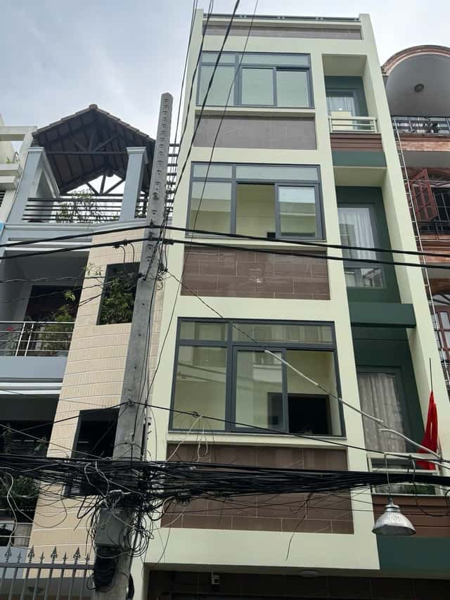 Bán nhà mặt tiền Nguyễn Thanh Tuyền Quận Tân Bình, TP.HCM – 11 phòng ngủ, giá 25 tỷ