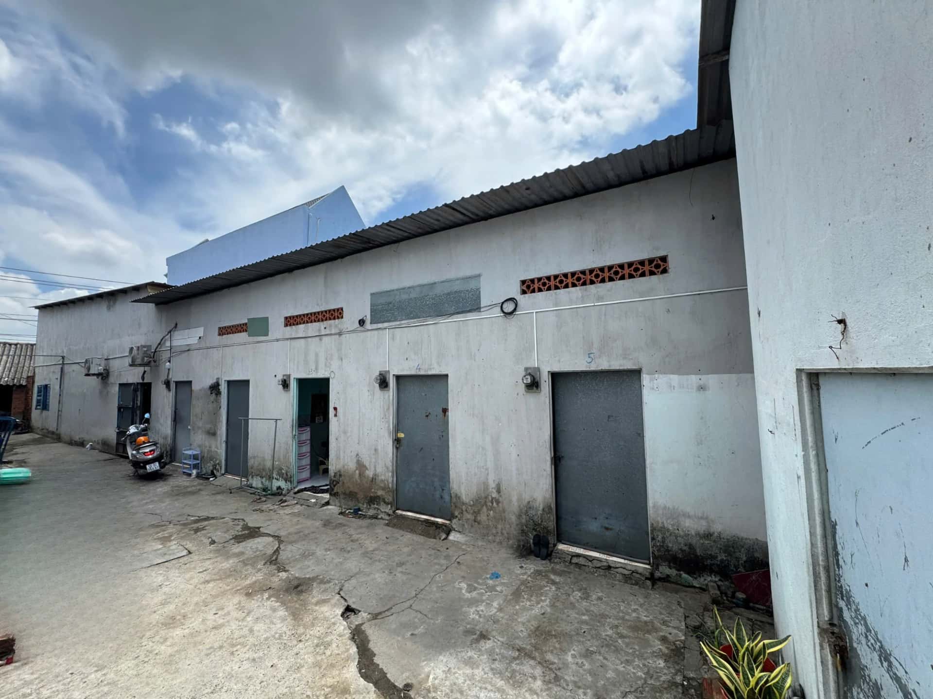 Bán nhà hẻm 578A/13 Ấp 1 Huyện Bình Chánh, TP.HCM – 6 phòng ngủ, giá 12 tỷ