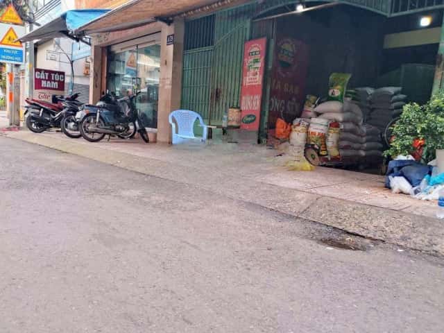 Bán nhà mặt tiền A79 Nguyễn Thần Hiến Quận 4, TP.HCM – 6 phòng ngủ, giá 25.7 tỷ