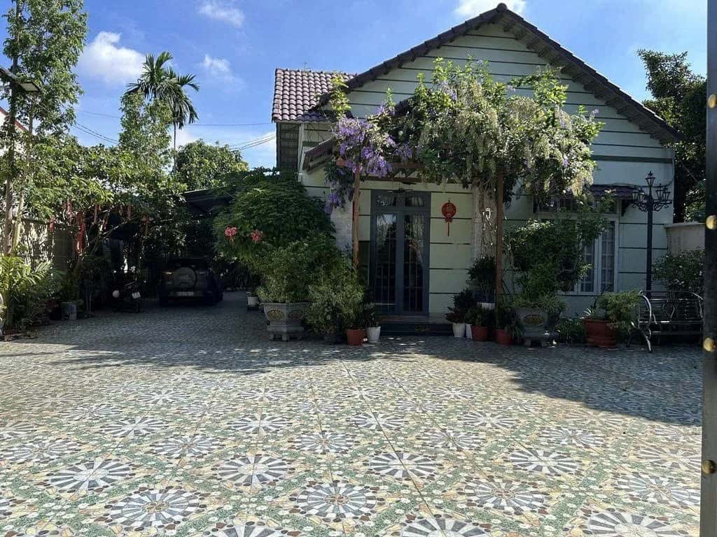 Bán nhà mặt tiền đường Thạnh Qúy, khu phố Thạnh Qúy Thành phố Thuận An, Bình Dương – 4 phòng ngủ, giá 13.8 tỷ
