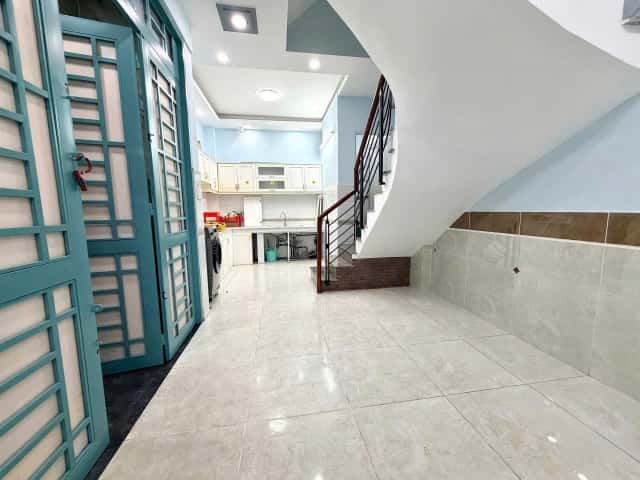Bán nhà hẻm Thích Quảng Đức Quận Phú Nhuận, TP.HCM – 7 phòng ngủ, giá 6.3 tỷ