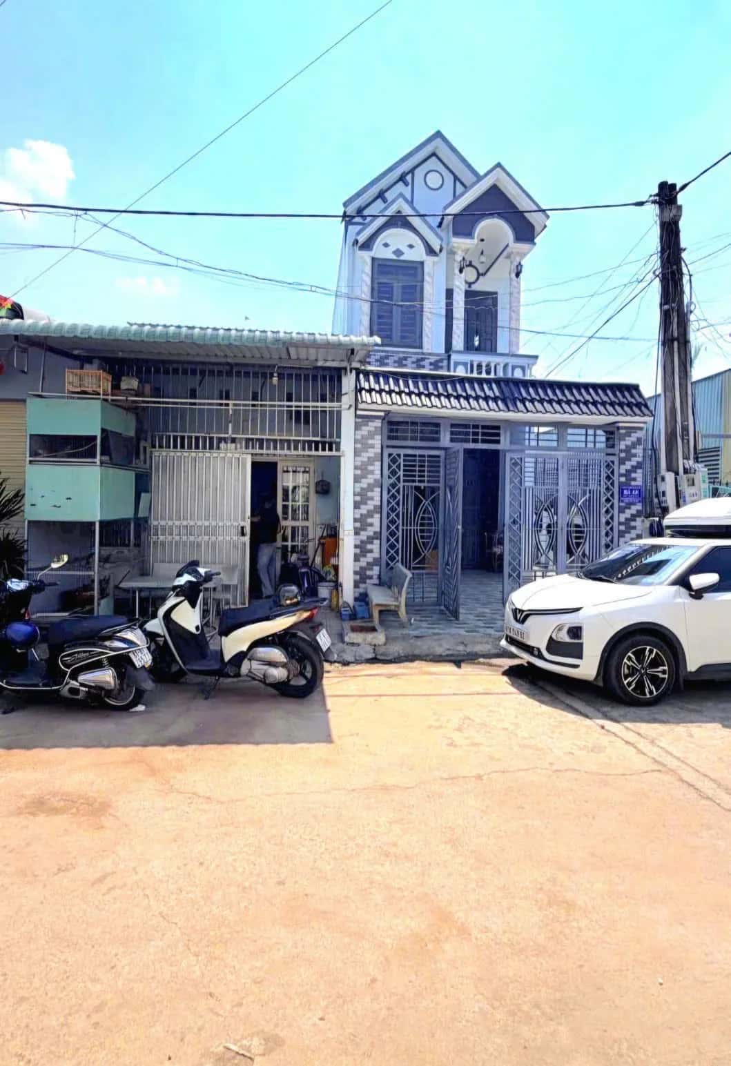 Bán nhà hẻm Thửa 1370 - Tờ B3.1, Đường Trương Văn Vĩnh Thành phố Dĩ An, Bình Dương – 3 phòng ngủ, giá 2.6 tỷ