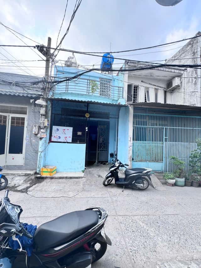 Bán nhà hẻm 169/8 đường số 11 Quận Bình Tân, TP.HCM – 1 phòng ngủ, giá 4.9 tỷ