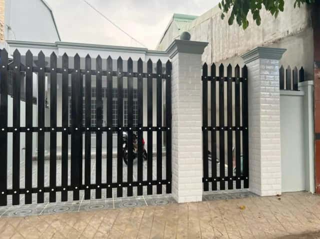 Bán nhà mặt tiền Thửa 475 - tờ 53 Đường Cách Mạng Tháng Tám Thành phố Thuận An, Bình Dương – 2 phòng ngủ, giá 9.9 tỷ Bán nhà mặt tiền Thửa 475 - tờ 53 Đường Cách Mạng Tháng Tám Thành phố Thuận An, Bình Dương – 2 phòng ngủ, giá 9.9 tỷ