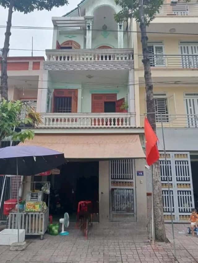 Bán nhà mặt tiền  Đường N15 - Khu dân cư Tân Bình, khu phố Đông Thành Thành phố Dĩ An, Bình Dương – 4 phòng ngủ, giá 5 tỷ