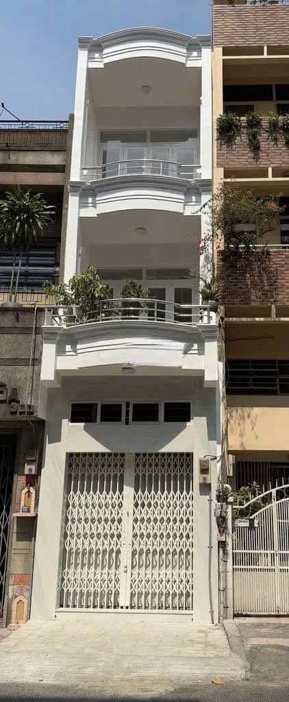 Bán nhà mặt tiền Đường Hòa Hảo Quận 10, TP.HCM – 4 phòng ngủ, giá 15.7 tỷ