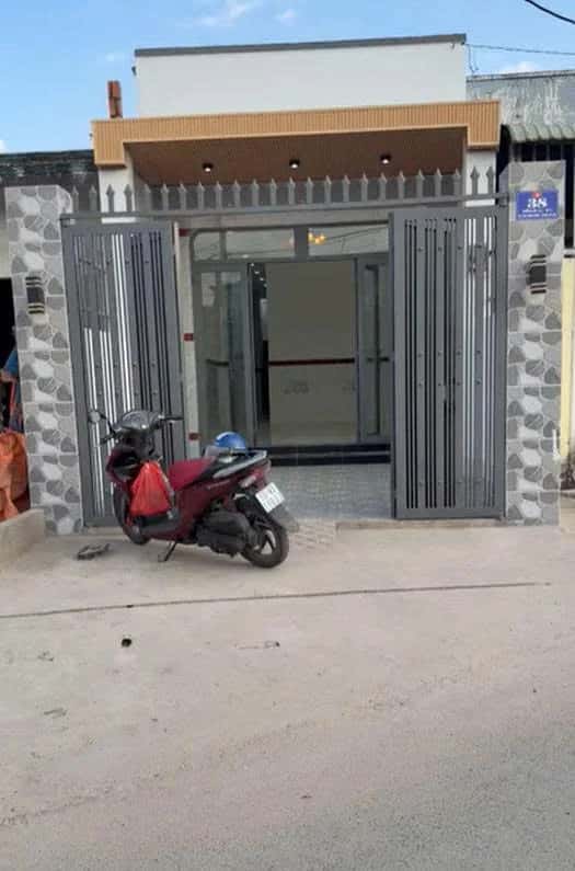 Bán nhà mặt tiền Lê Thị Nghiên Huyện Củ Chi, TP.HCM – 2 phòng ngủ, giá 2.4 tỷ
