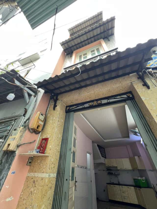 Bán nhà hẻm đường Ba Tháng Hai  Quận 10, TP.HCM – 3 phòng ngủ, giá 6.7 tỷ