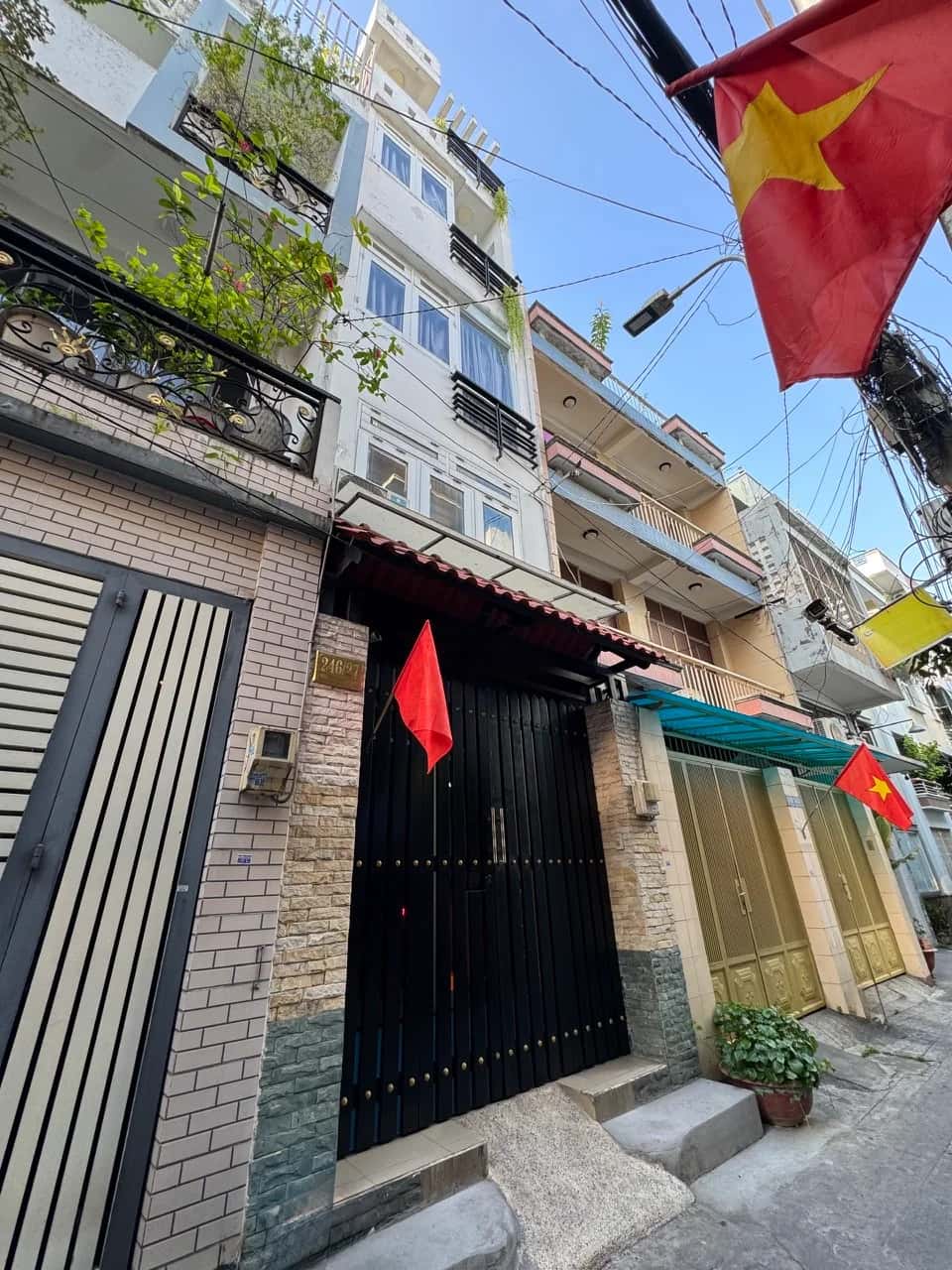 Bán nhà hẻm Ngô Quyền Quận 10, TP.HCM – 9 phòng ngủ, giá 6.7 tỷ