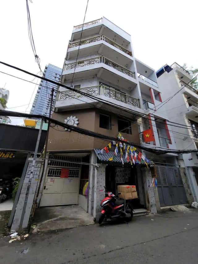 Bán nhà hẻm Nguyễn Trãi  Quận 1, TP.HCM – 20 phòng ngủ, giá 68 tỷ