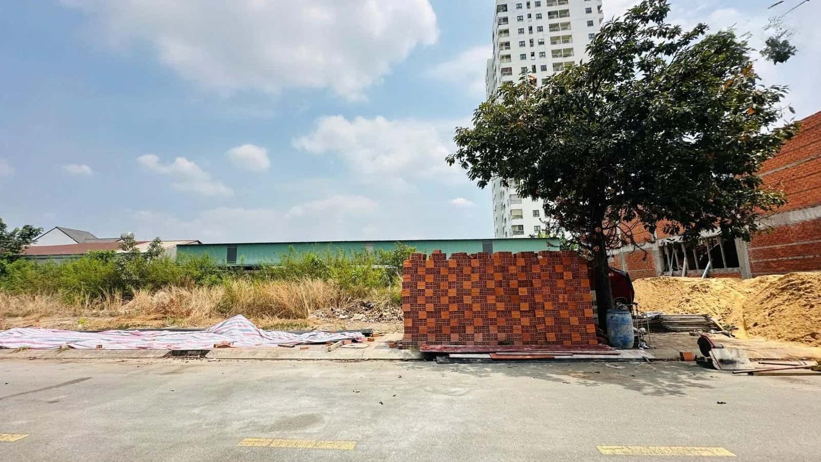Bán đất đường DT743 Thành phố Dĩ An, Bình Dương – giá 4 tỷ